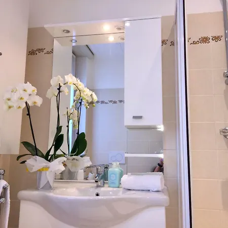 Vittoria Appartamento Dongo