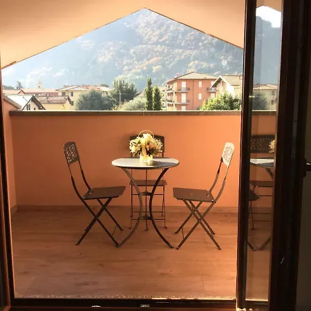 Vittoria Appartamento Dongo